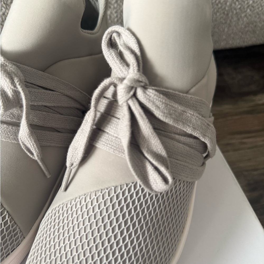 Steve Madden Gray Sneakers - Picture 6 of 9